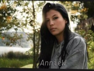 AnnieW