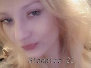 Blondiee_22