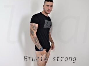 Brucie_strong