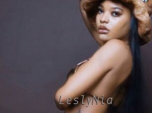 LeslyNia