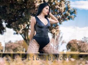 Lia_Tayloor