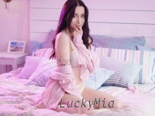 LuckyMia