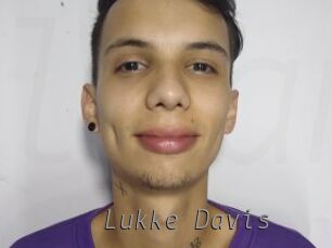 Lukke_Davis