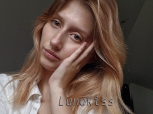 Lunakiss