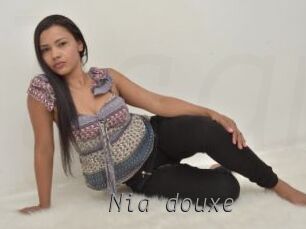 Nia_douxe