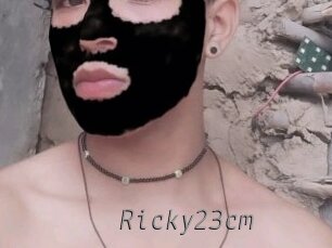 Ricky23cm