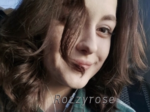 Rozzyrose