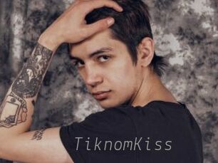 TiknomKiss